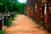 Christi explores Mission San Ignacio mini, Argentina