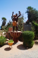 Slave statue, Maison des Esclaves, Île de Goree, Dakar, Senegal, Africa