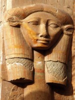 Hatshepsut statue, Deir al-Bahri, West Bank of the Nile at Luxor, Egypt, Africa